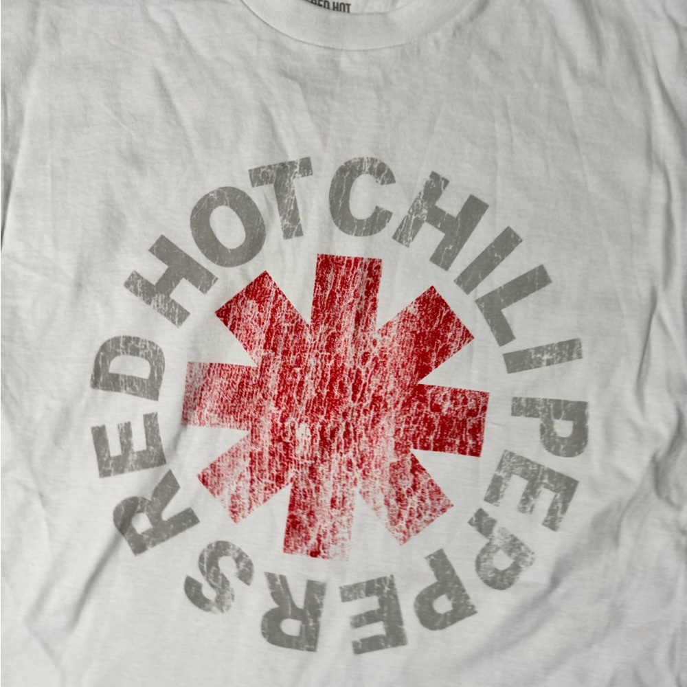 NWOT- Red Hot Chili Peppers White Unisex T-Shirt - Picture 3 of 6